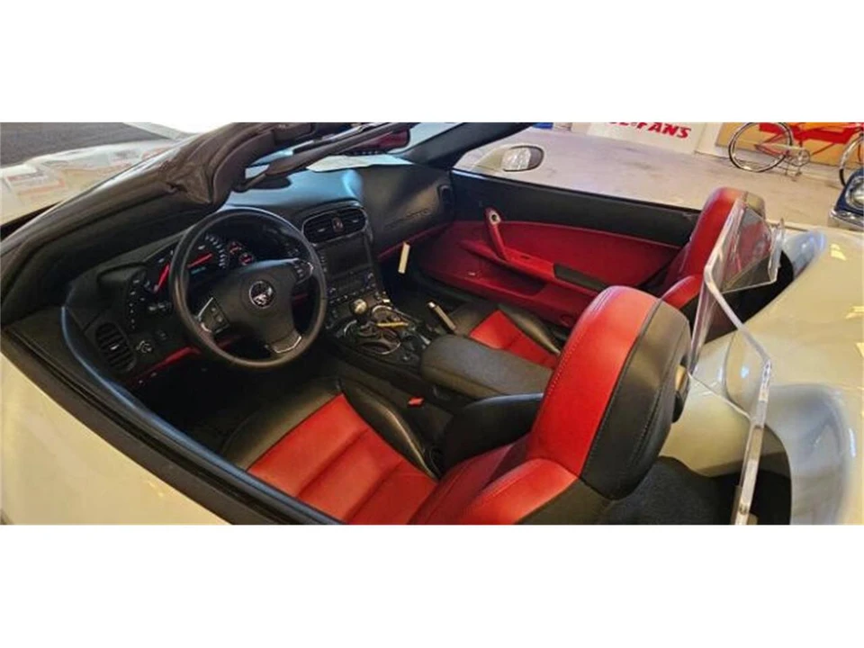 2013 Chevrolet Corvette C6 - Image 14 of 23