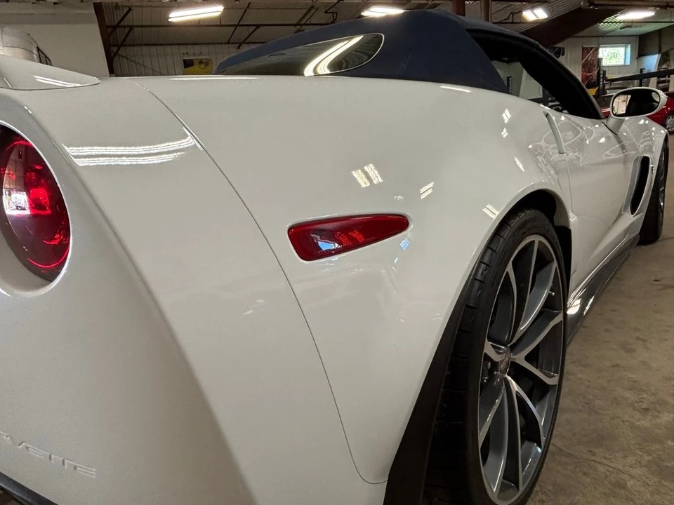 2013 Chevrolet Corvette C6 - Image 12 of 31