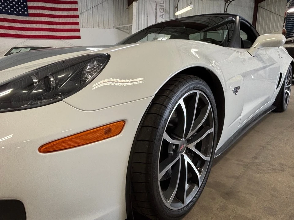 2013 Chevrolet Corvette C6 - Image 10 of 31