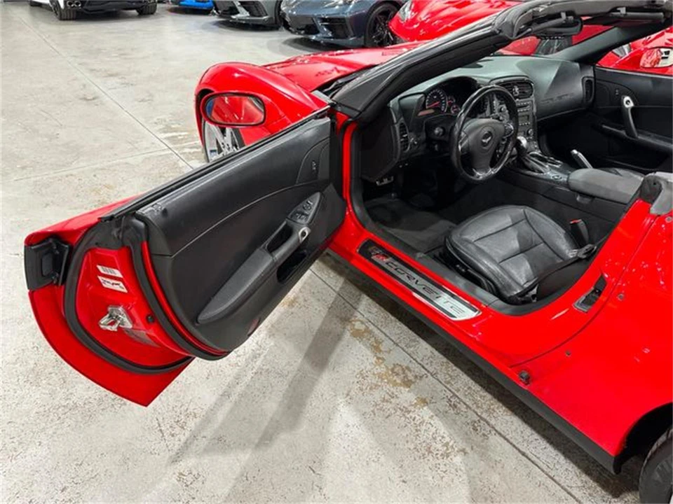 2013 Chevrolet Corvette C6 - Image 13 of 30