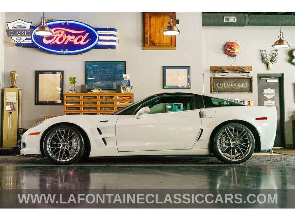 2013 Chevrolet Corvette C6 - Image 9 of 31