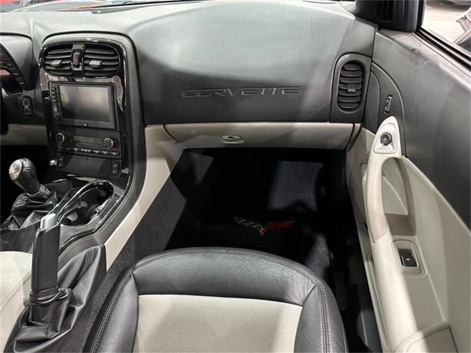 2013 Chevrolet Corvette C6 - Image 12 of 30