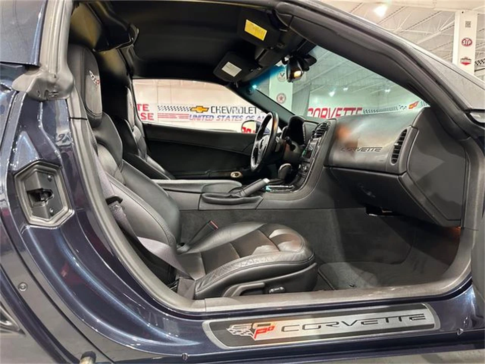 2013 Chevrolet Corvette C6 - Image 10 of 30