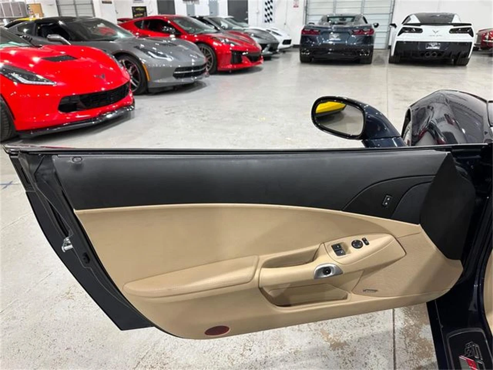 2013 Chevrolet Corvette C6 - Image 15 of 30