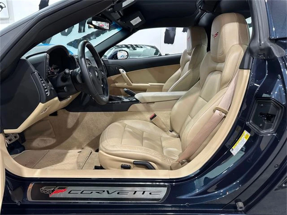 2013 Chevrolet Corvette C6 - Image 8 of 30