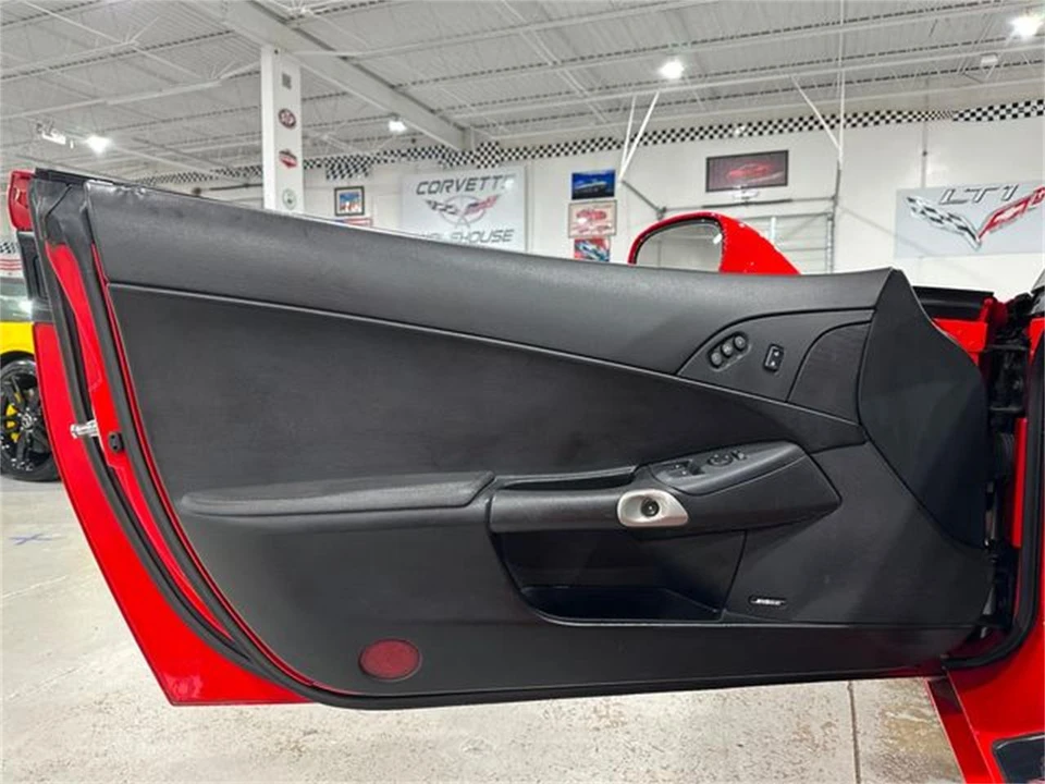 2013 Chevrolet Corvette C6 - Image 13 of 28