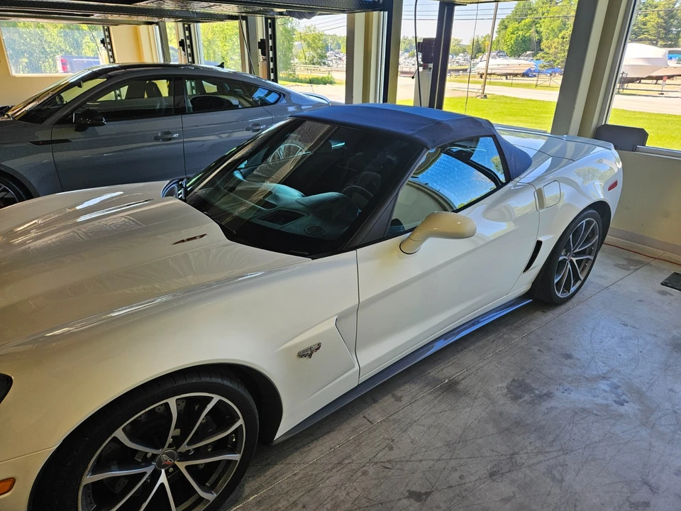 2013 Chevrolet Corvette - Image 15 of 28