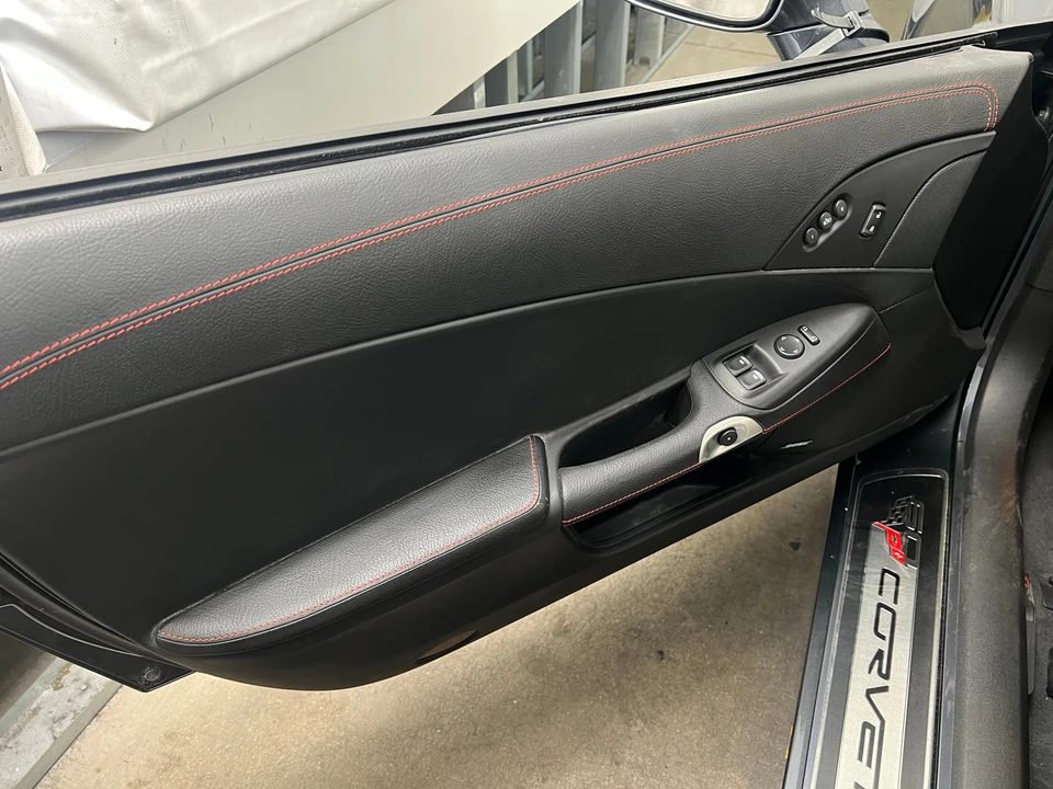2013 Chevrolet Corvette C6 427 Convertible - Image 6 of 15