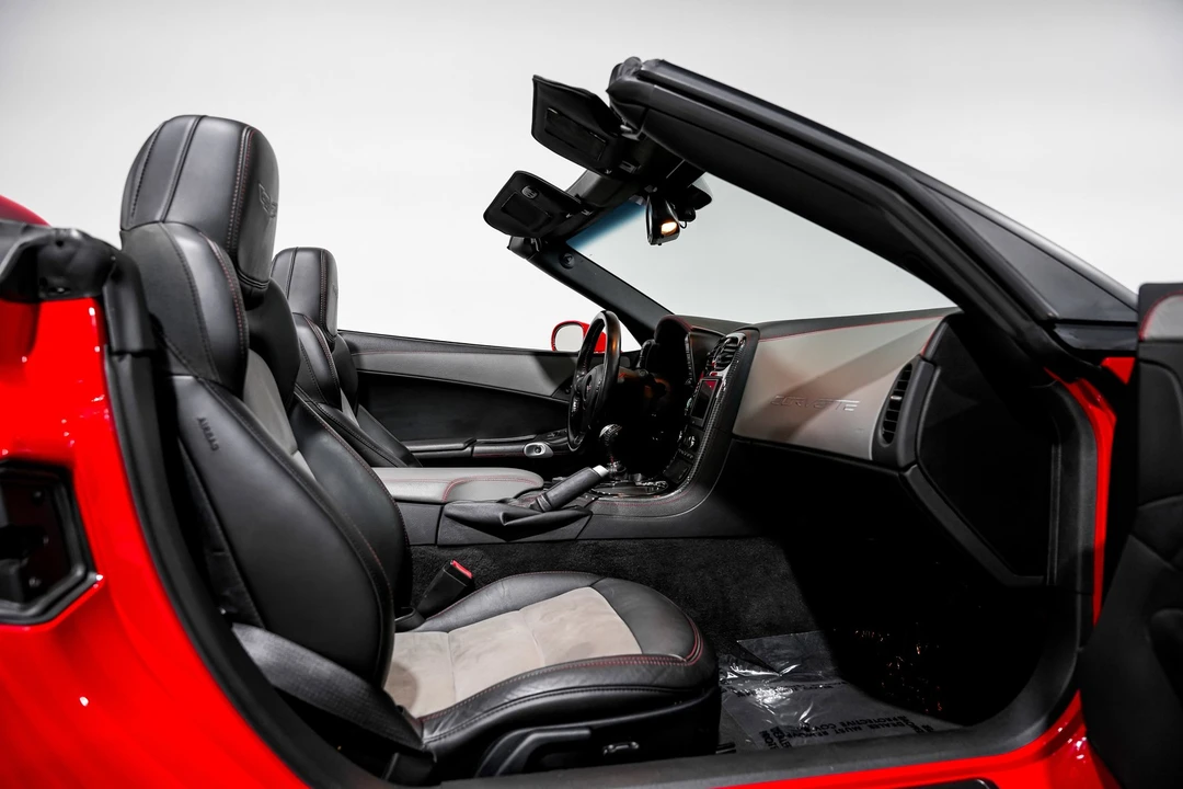 2013 Chevrolet Corvette C6 - Image 25 of 31