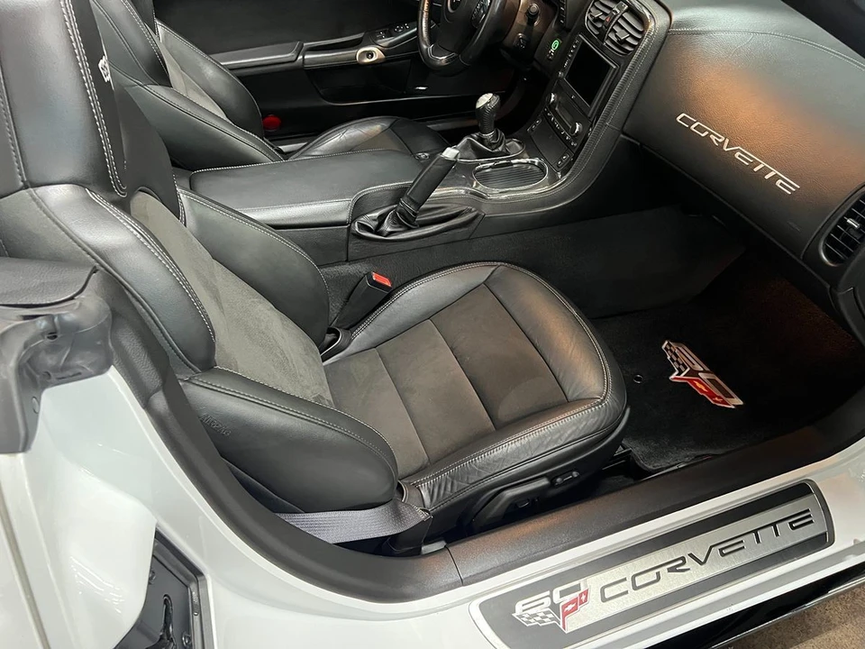 2013 Chevrolet Corvette C6 - Image 14 of 21