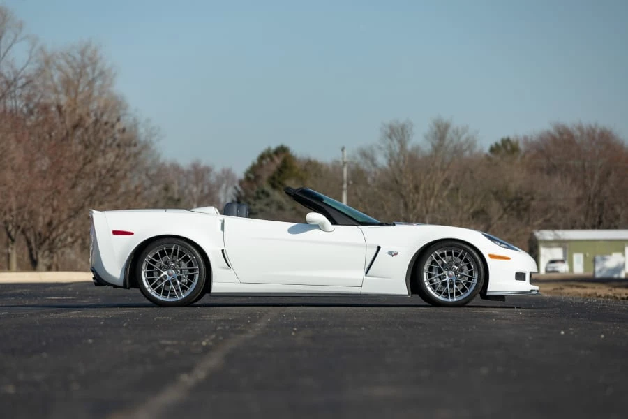2013 Chevrolet Corvette C6 - Image 2 of 23