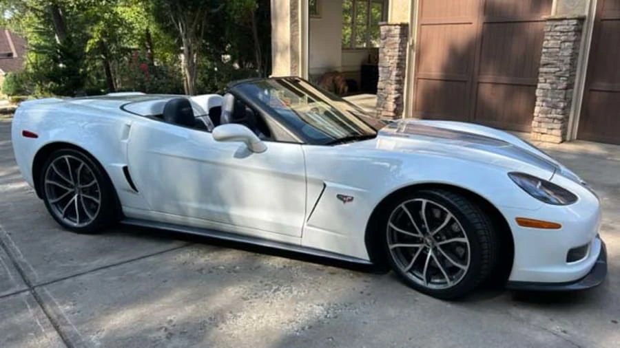 2013 Chevrolet Corvette C6 - Image 2 of 24