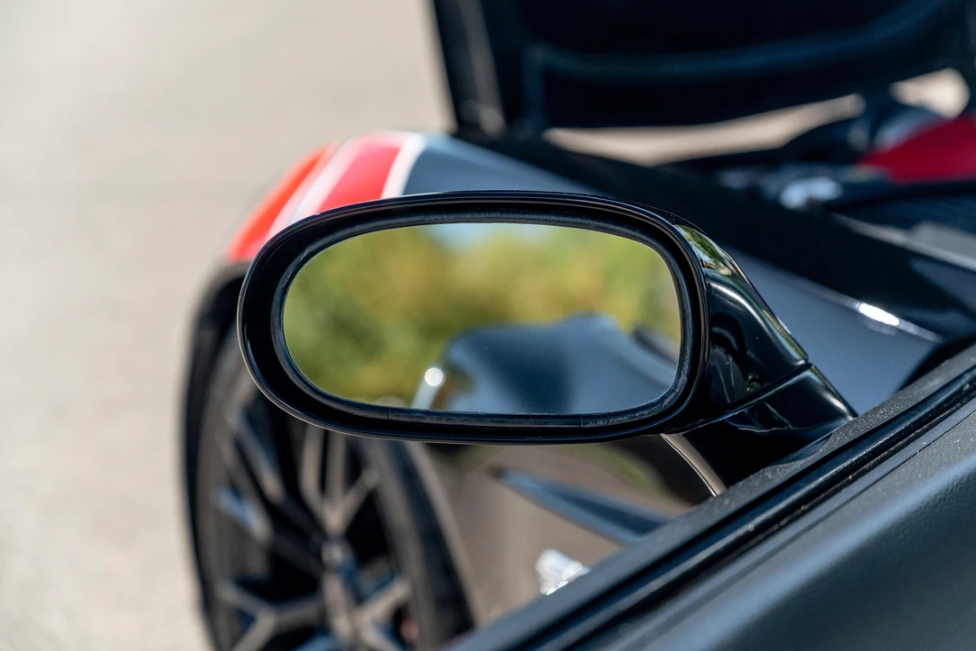 2013 Chevrolet Corvette C6 - Image 25 of 31