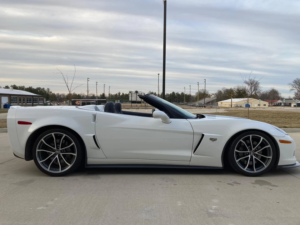 2013 Chevrolet Corvette C6 - Image 9 of 30