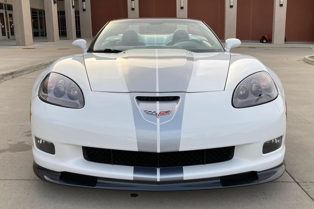 2013 Chevrolet Corvette C6 - Image 2 of 30