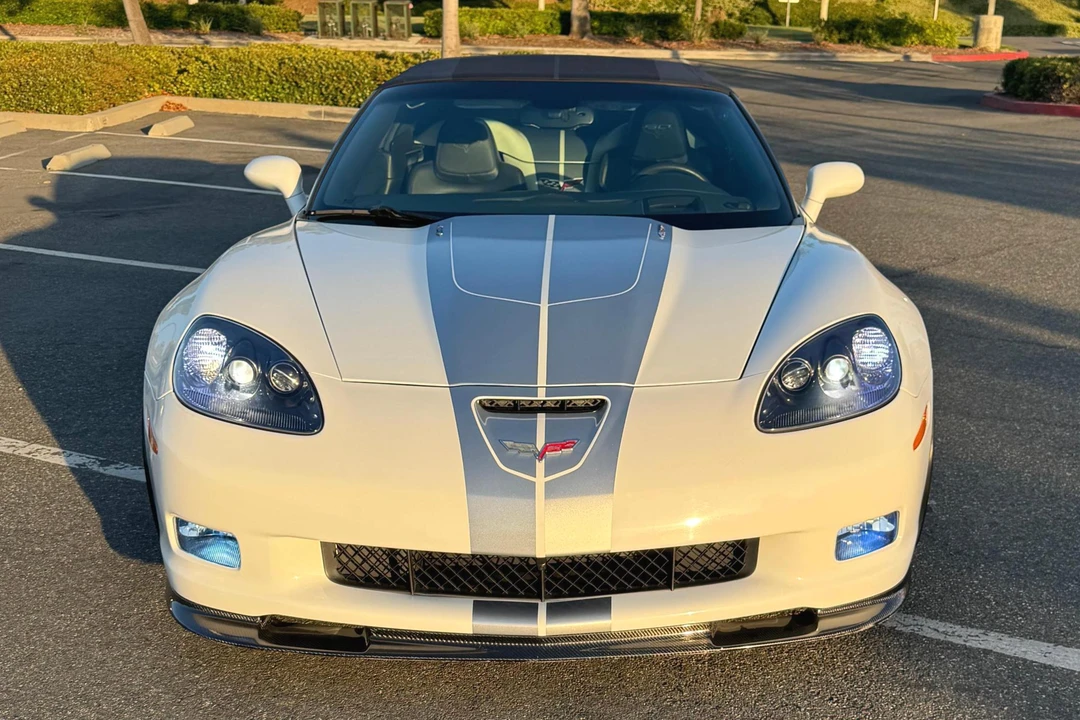 2013 Chevrolet Corvette C6 - Image 2 of 31