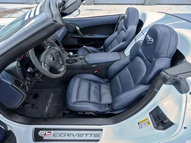 2013 Chevrolet Corvette C6 - Image 15 of 31