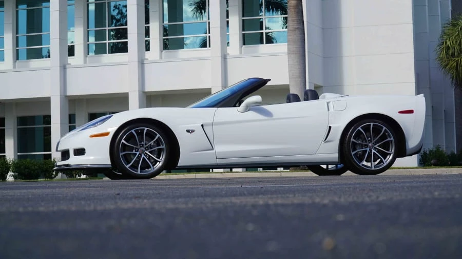 2013 Chevrolet Corvette C6 - Image 2 of 20