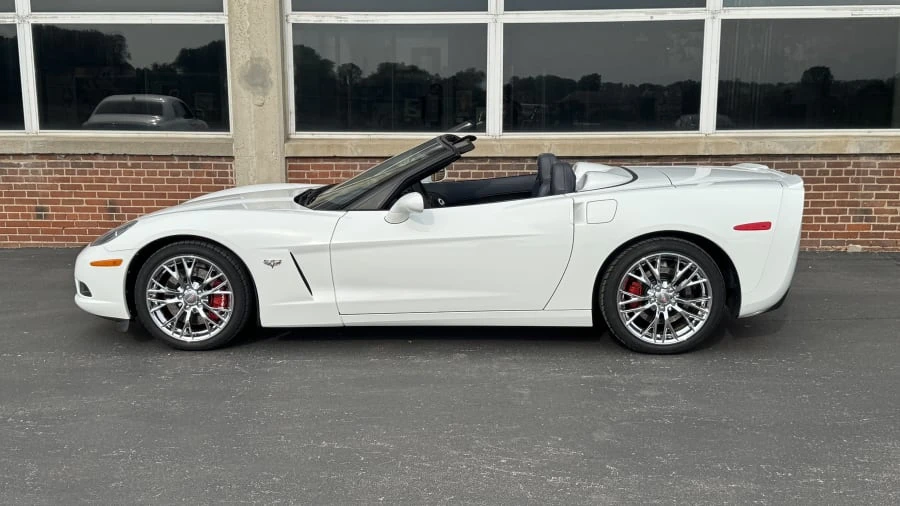 2013 Chevrolet Corvette C6 - Image 2 of 15