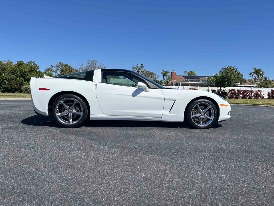 2013 Chevrolet Corvette C6 - Image 15 of 31