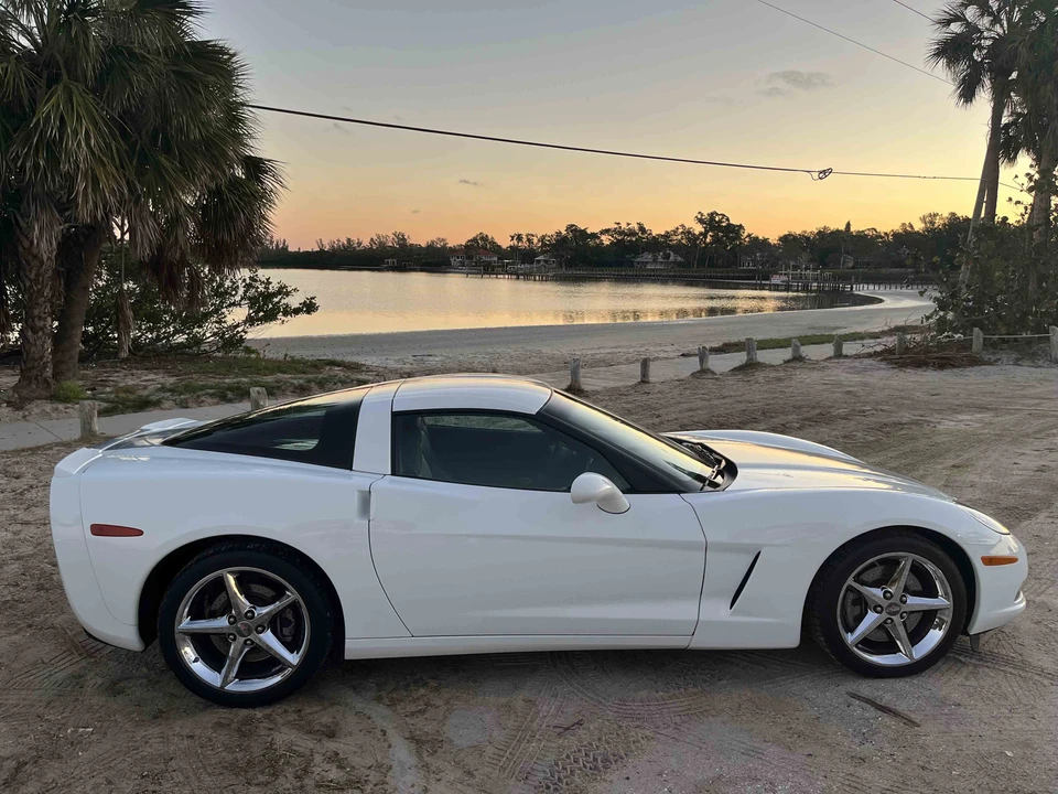 2013 Chevrolet Corvette C6 - Image 5 of 31