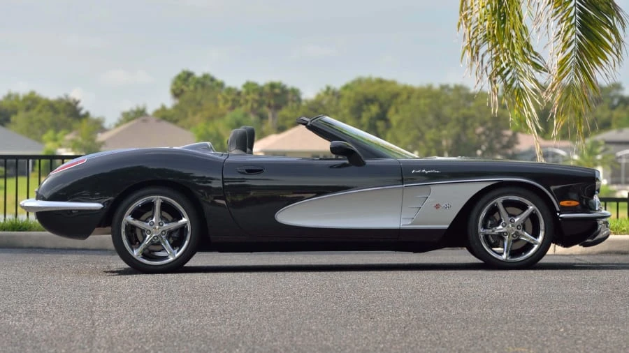 2013 Chevrolet Corvette C6 - Image 2 of 31