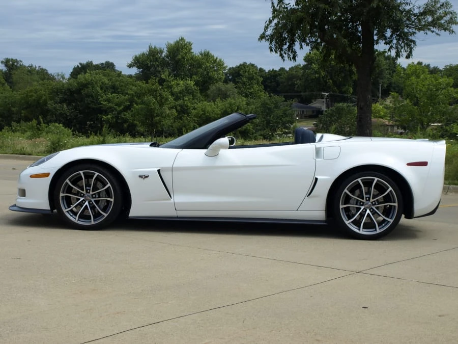 2013 Chevrolet Corvette C6 - Image 2 of 12