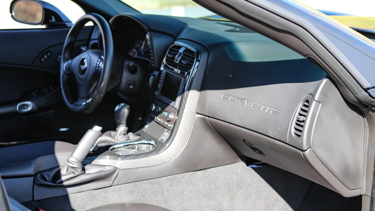 2013 Chevrolet Corvette C6 - Image 24 of 31