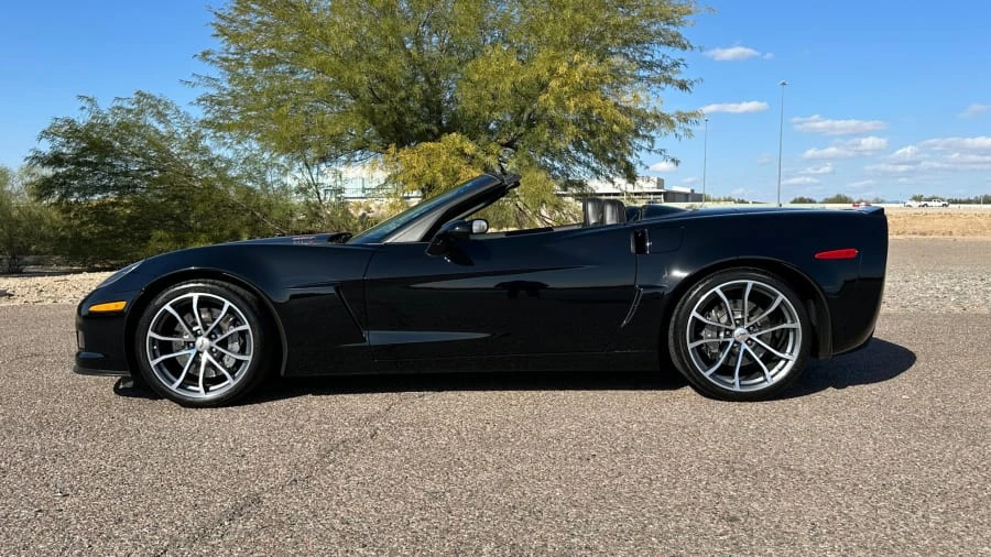 2013 Chevrolet Corvette C6 - Image 2 of 12
