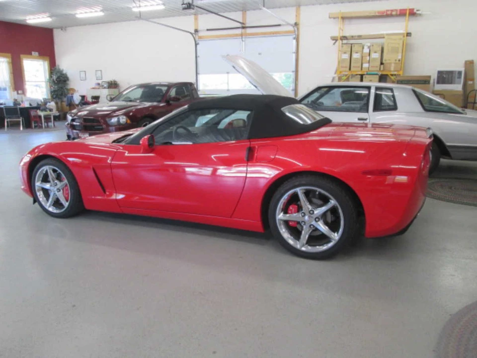 2013 Chevrolet Corvette C6 - Image 2 of 10