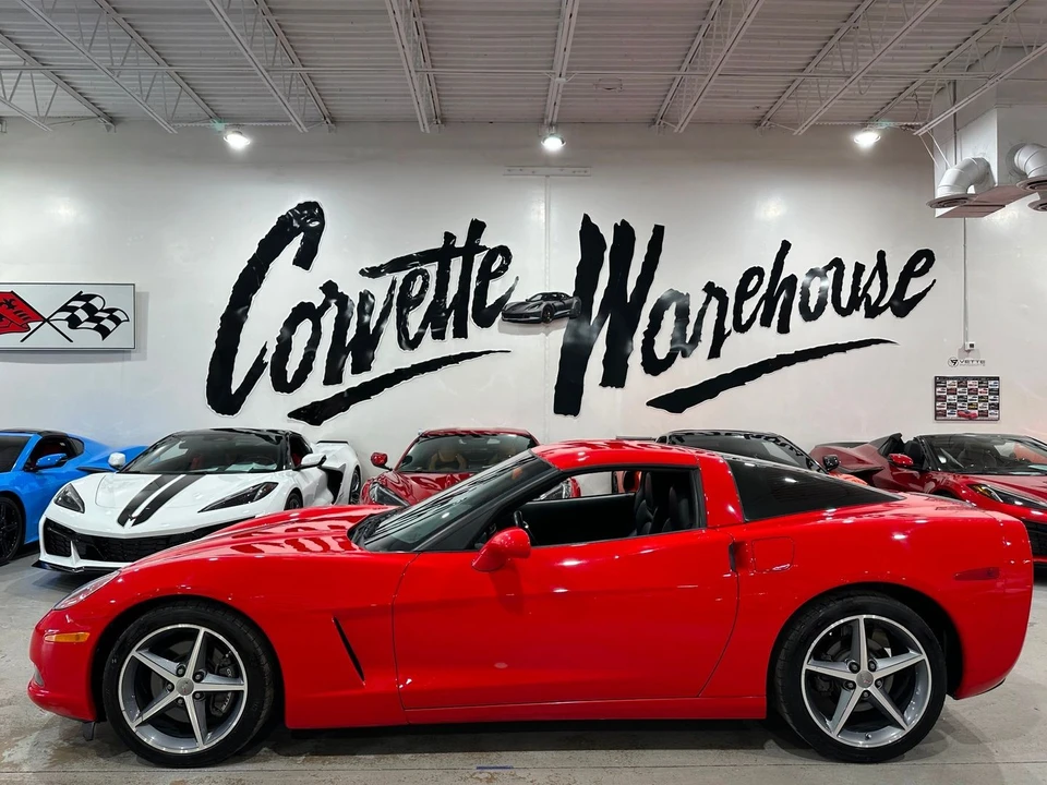 2013 Chevrolet Corvette - Image 2 of 11