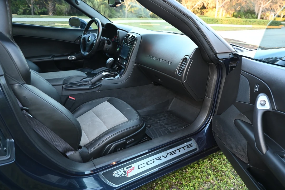 2013 Chevrolet Corvette C6 - Image 17 of 21