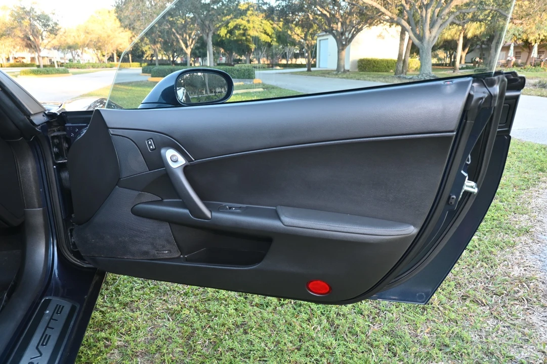 2013 Chevrolet Corvette C6 - Image 18 of 21