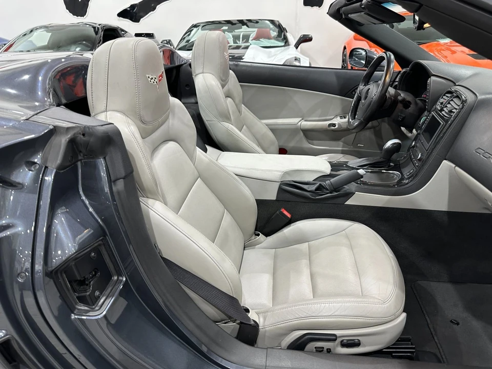 2013 Chevrolet Corvette C6 - Image 14 of 21
