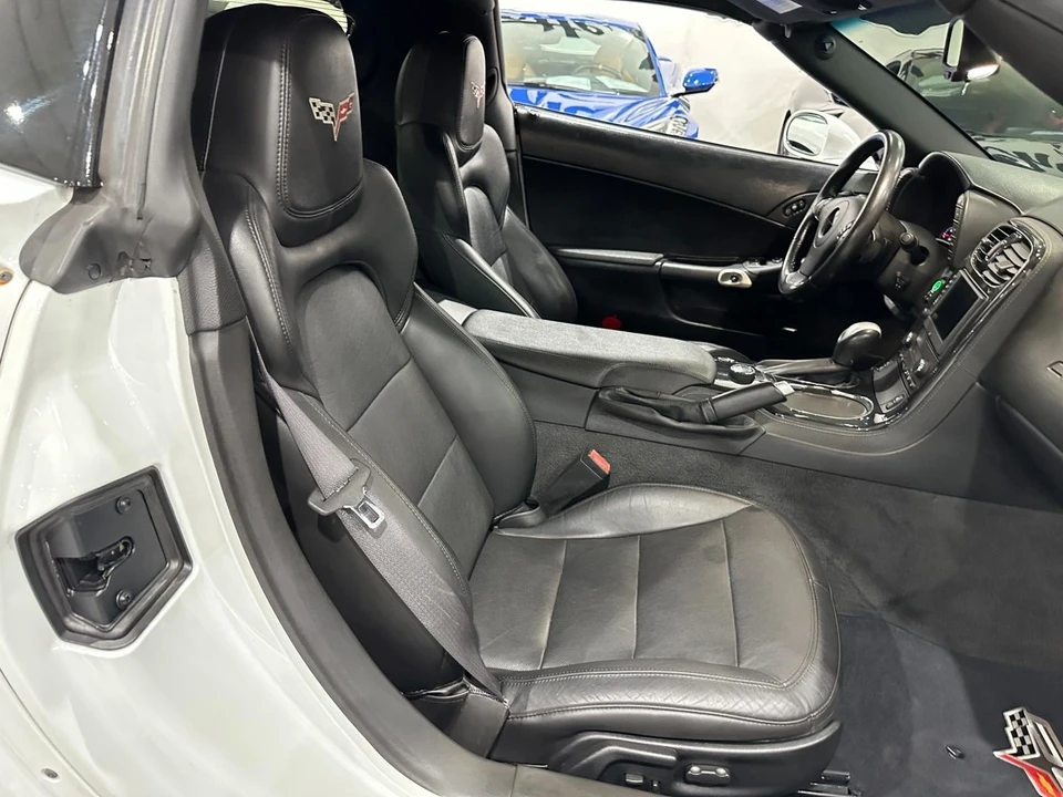 2013 Chevrolet Corvette C6 - Image 16 of 21