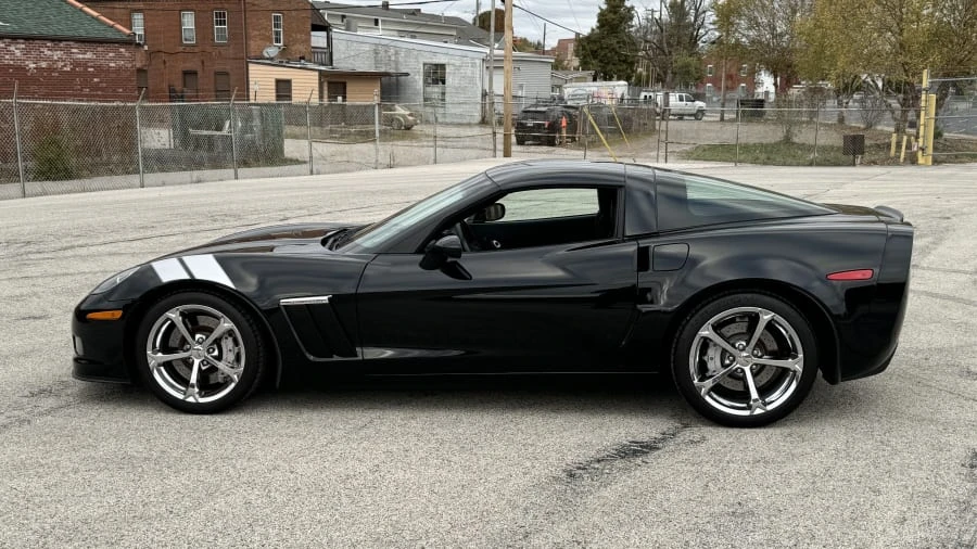 2013 Chevrolet Corvette C6 - Image 2 of 10