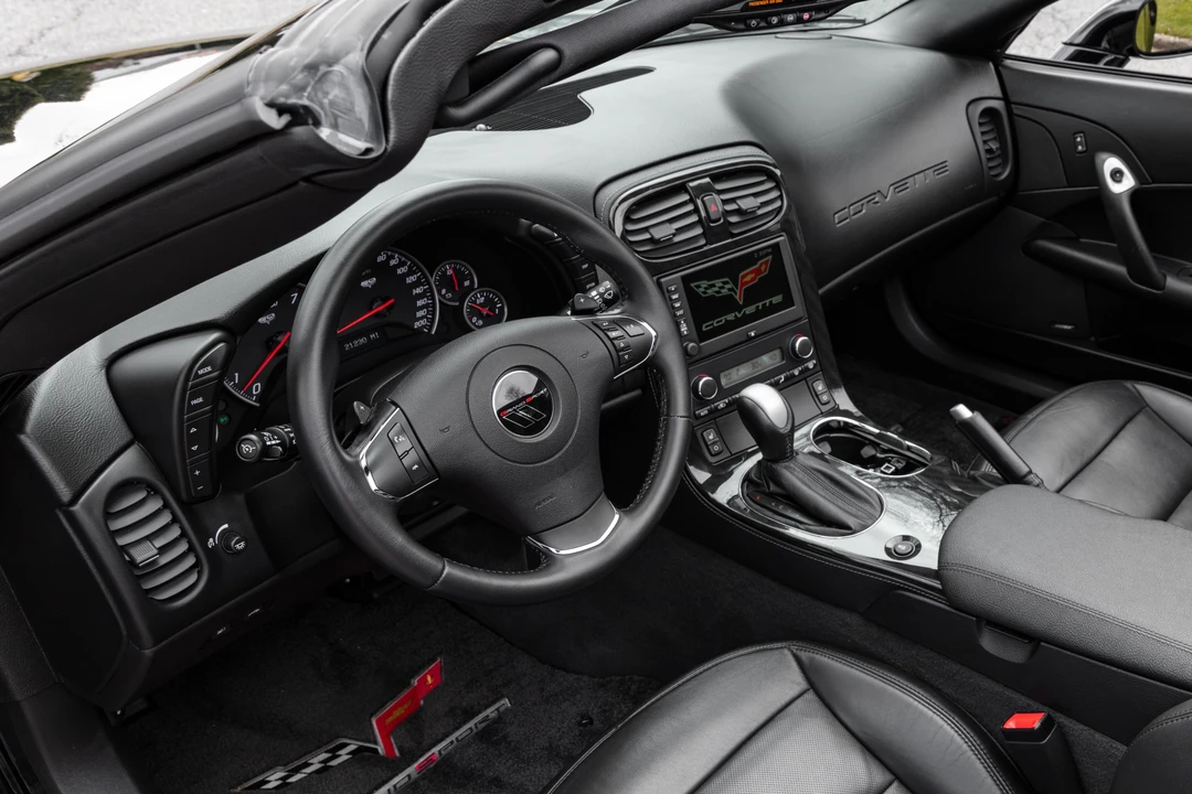 2013 Chevrolet Corvette C6 - Image 16 of 31