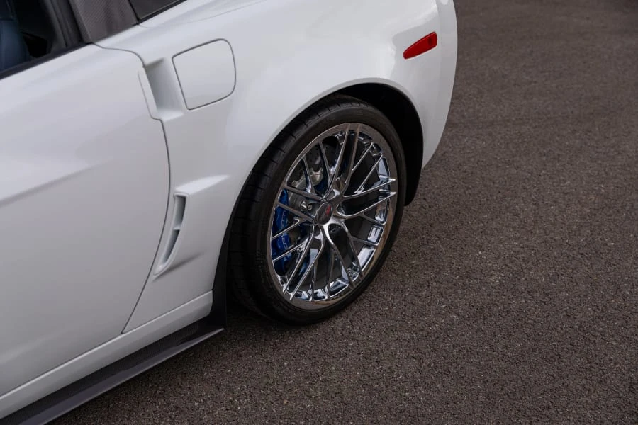 2013 Chevrolet Corvette C6 ZR1 - Image 19 of 31