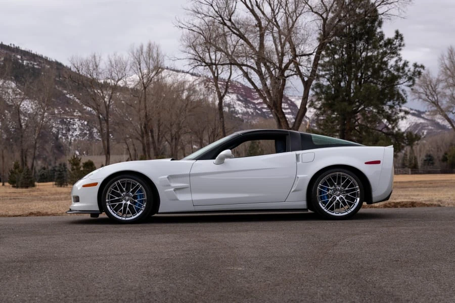 2013 Chevrolet Corvette C6 ZR1 - Image 2 of 31