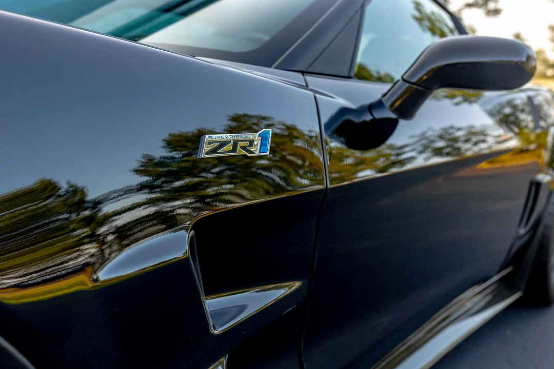 2013 Chevrolet Corvette C6 ZR1 - Image 17 of 31
