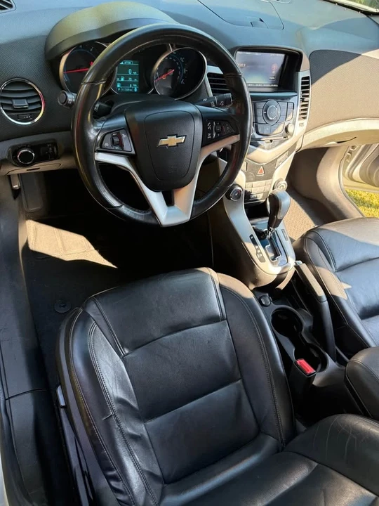 2013 Chevrolet Cruze - Image 8 of 9