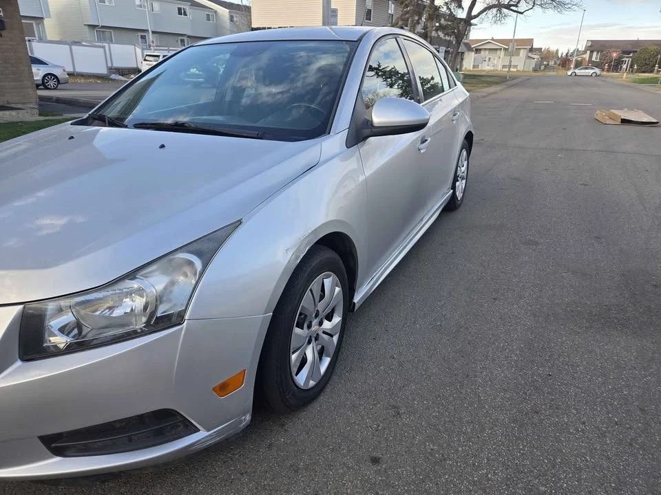 2013 Chevrolet Cruze - Image 2 of 15