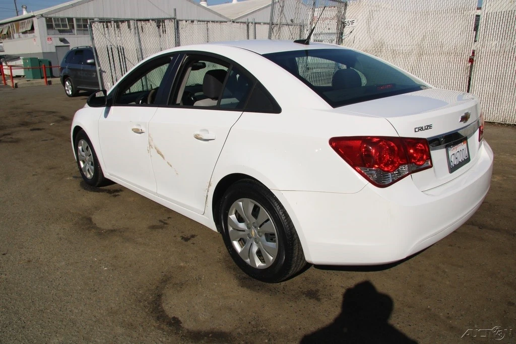 2013 Chevrolet Cruze - Image 4 of 21
