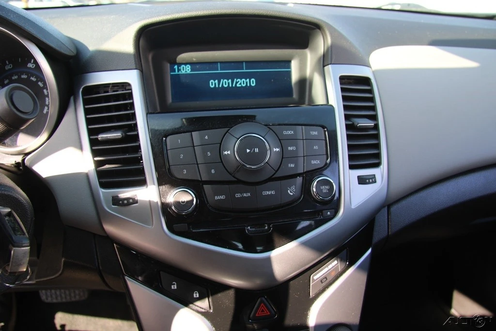 2013 Chevrolet Cruze - Image 16 of 21