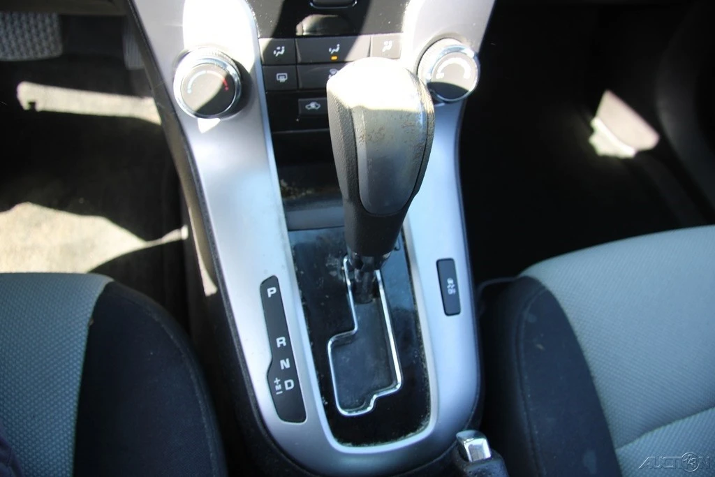 2013 Chevrolet Cruze - Image 17 of 21