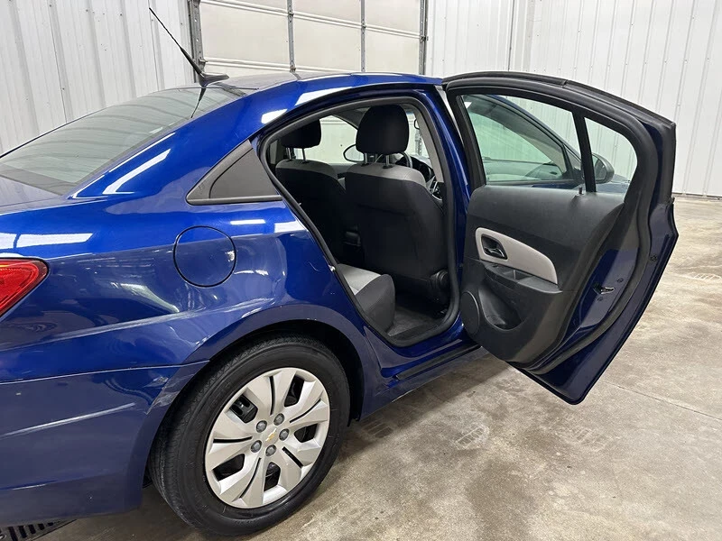 2013 Chevrolet Cruze - Image 16 of 21