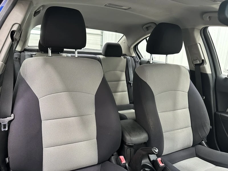 2013 Chevrolet Cruze - Image 19 of 21