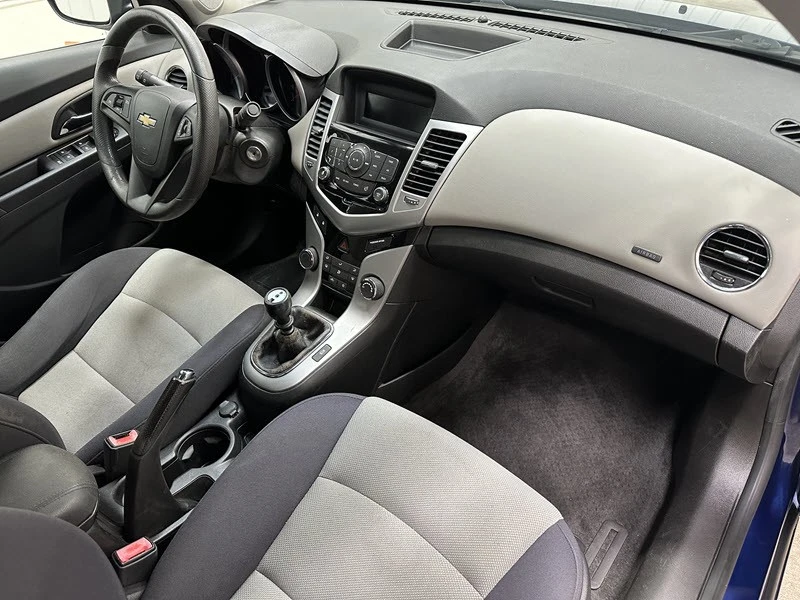 2013 Chevrolet Cruze - Image 20 of 21