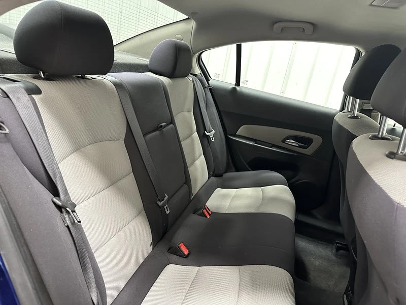 2013 Chevrolet Cruze - Image 17 of 21