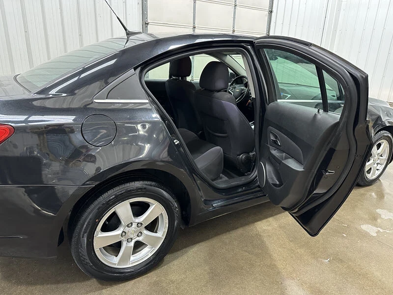 2013 Chevrolet Cruze - Image 15 of 21
